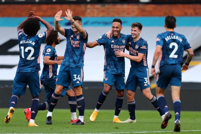 ผู้ ที่ กลับ มา ก่อน หน้า นั้น ประสบ ความ พ่าย แพ้ ใน วัน เปิด